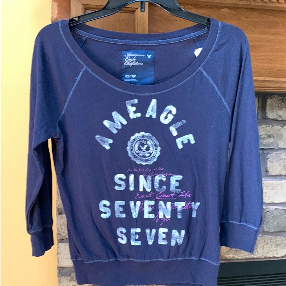 Womens xs American eagle tee navy blue guc